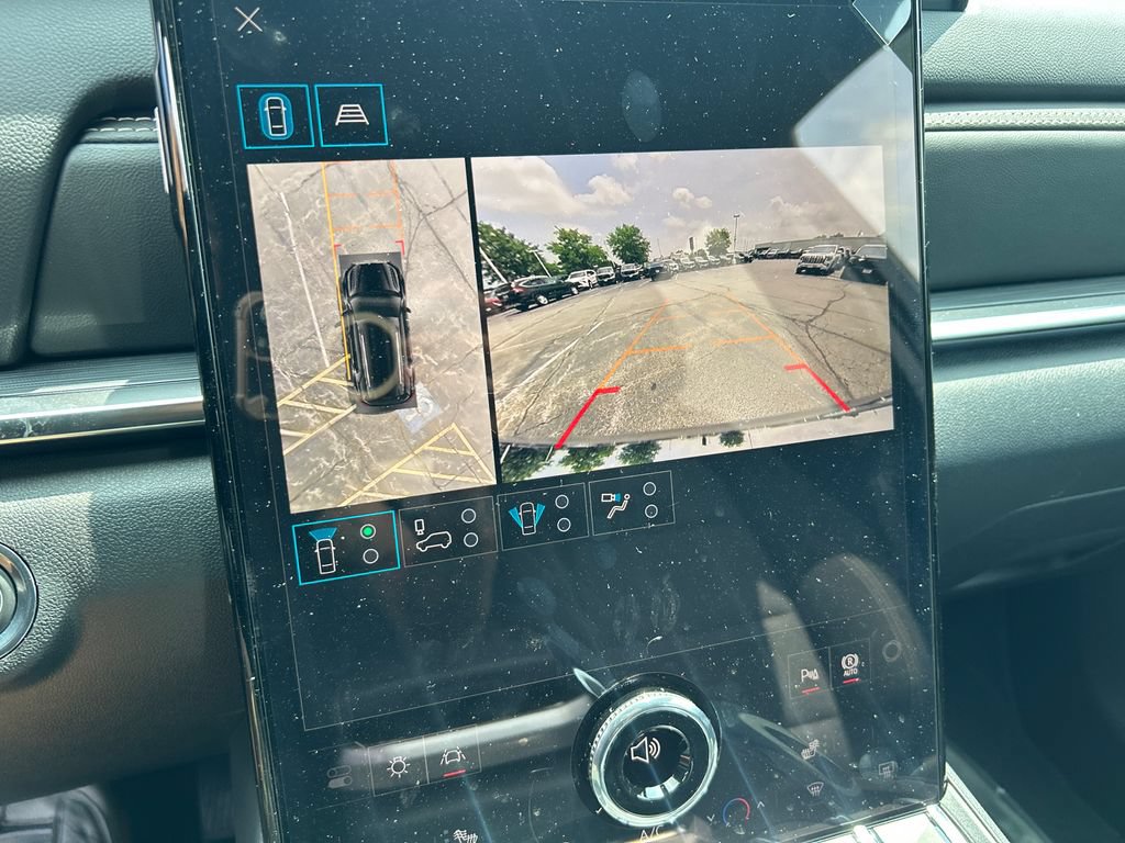 New 2027 GMC Terrain Elevation w/ Technology Package II AWD/4WD image 25