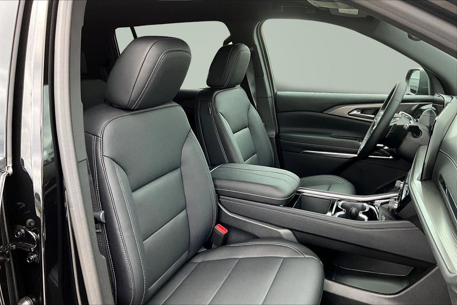 New 2026 Chevrolet Traverse LT w/ Midnight/Sport Edition image 16