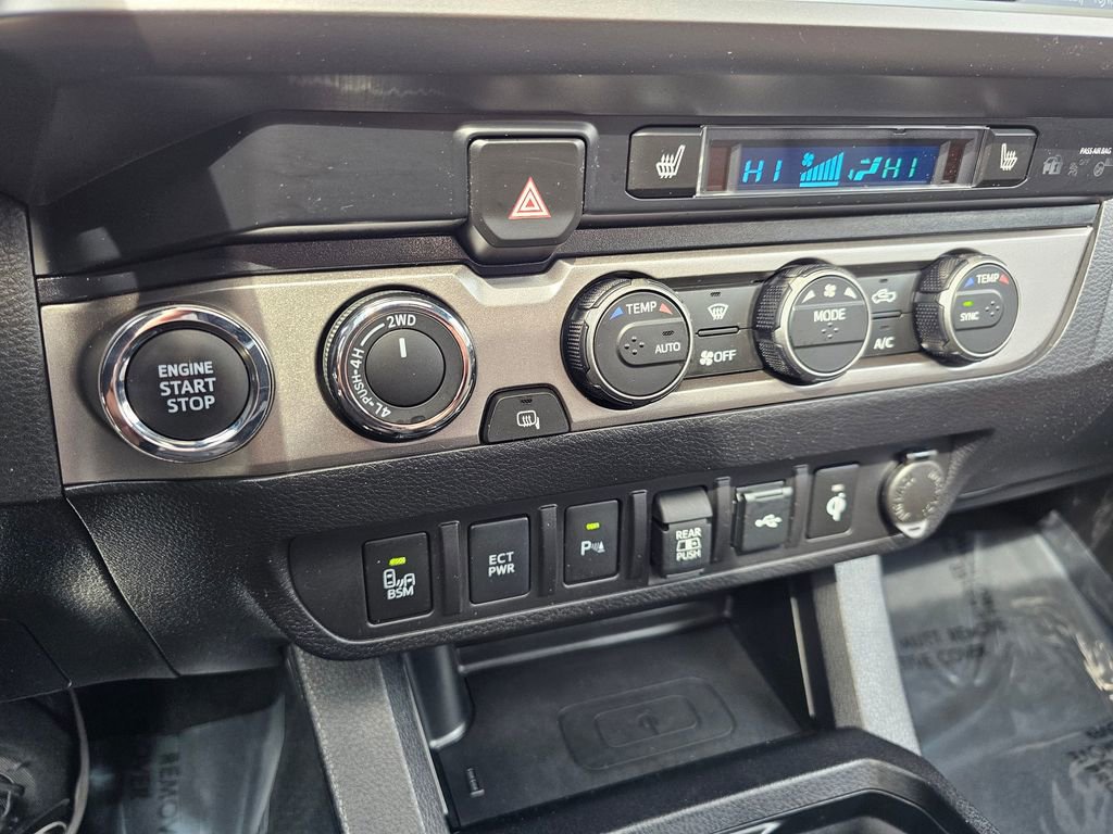 Certified 2023 Toyota Tacoma Limited AWD/4WD image 5
