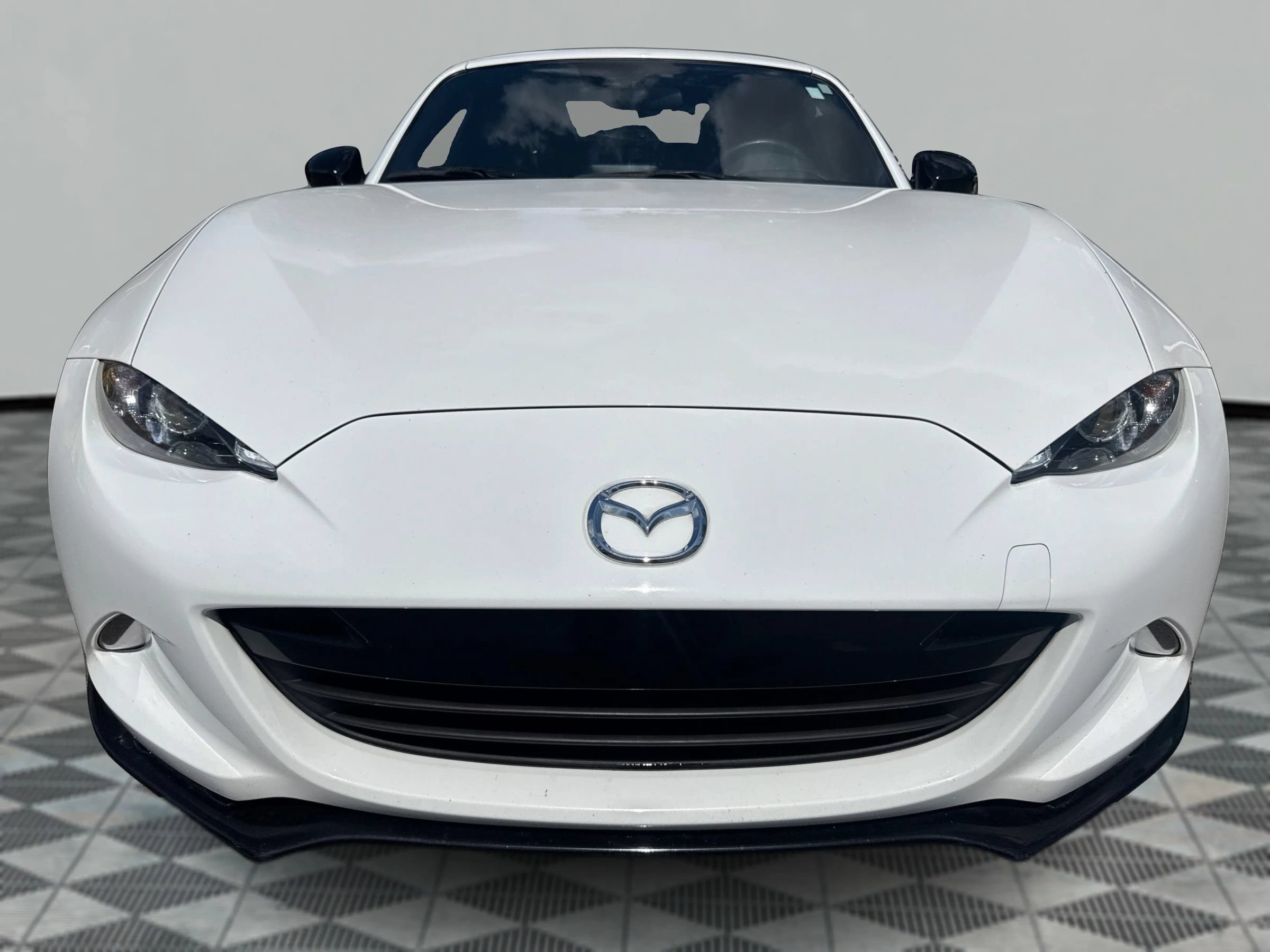 Used 2020 MAZDA MX-5 Miata RF Club RWD image 17