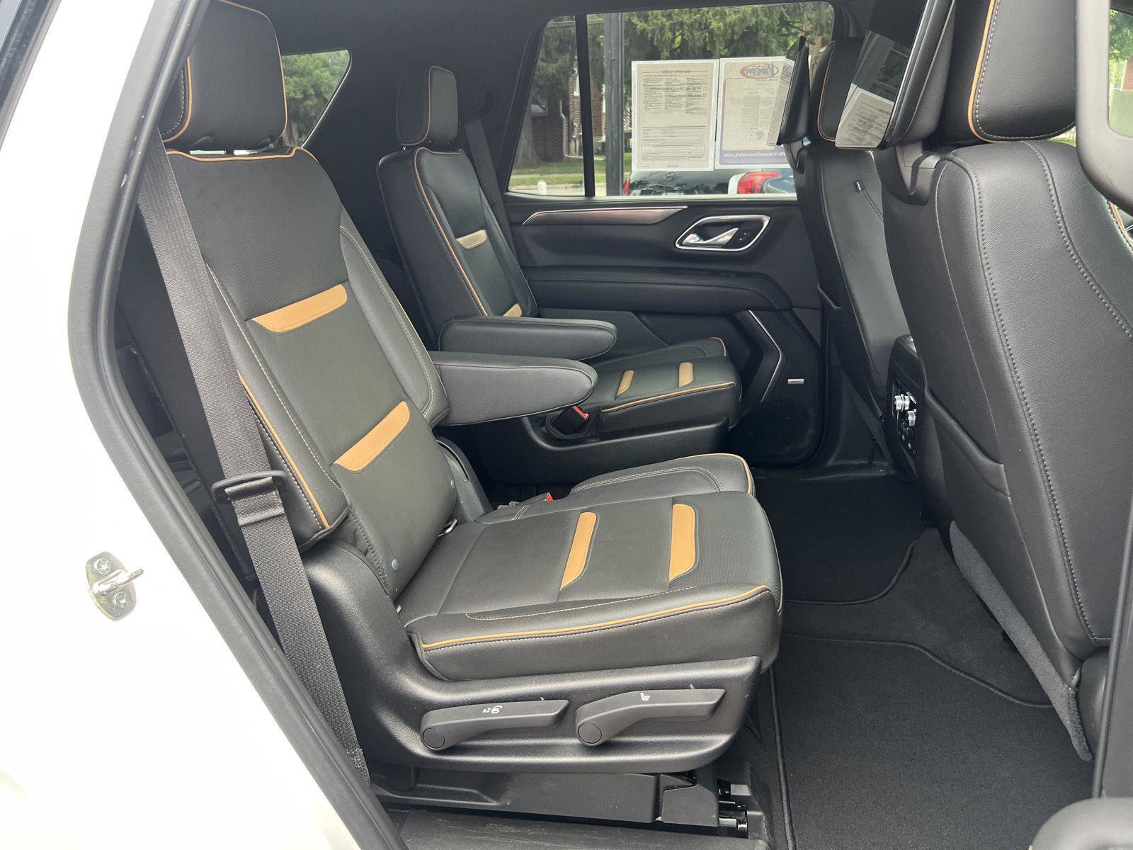 Used 2021 GMC Yukon AT4 w/ AT4 Premium Plus Package AWD/4WD image 19
