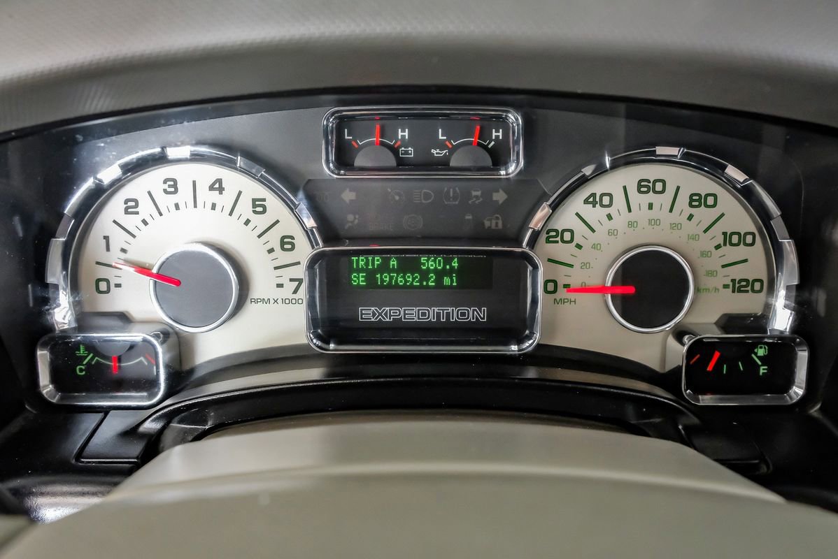 Used 2014 Ford Expedition EL Limited w/ Equipment Group 301A AWD/4WD image 18