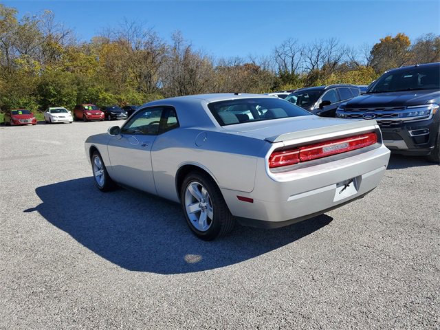 Used 2010 Dodge Challenger SE image 6