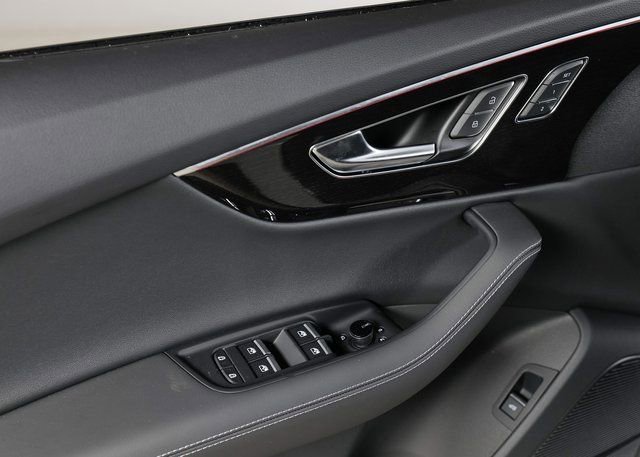 New 2026 Audi Q7 3.0T Premium Plus AWD/4WD image 28