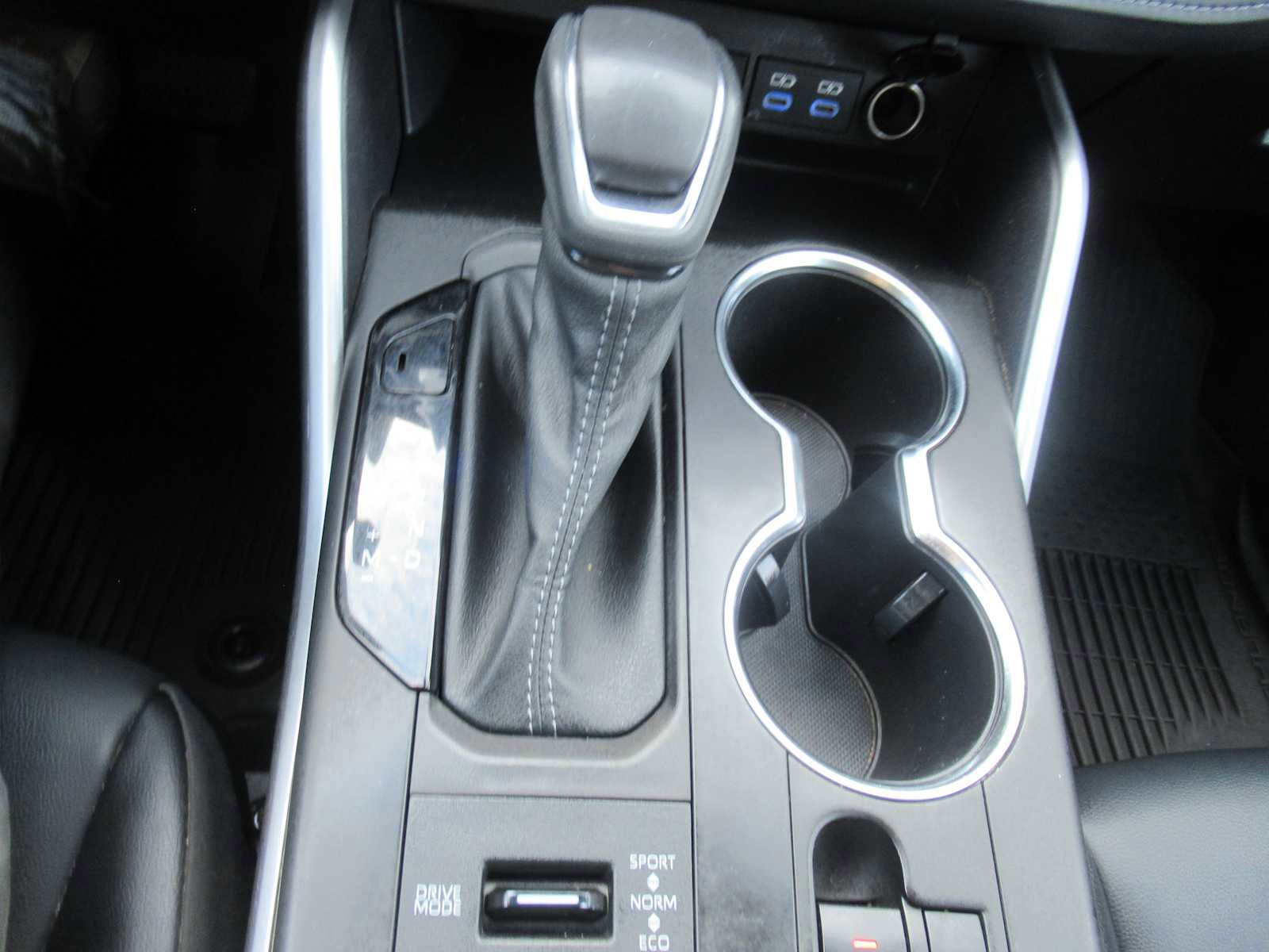 Used 2022 Toyota Highlander XLE image 32