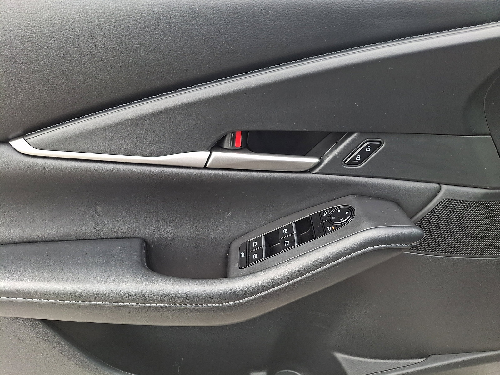 Used 2022 MAZDA CX-30 AWD 2.5 S w/ Select Package image 12