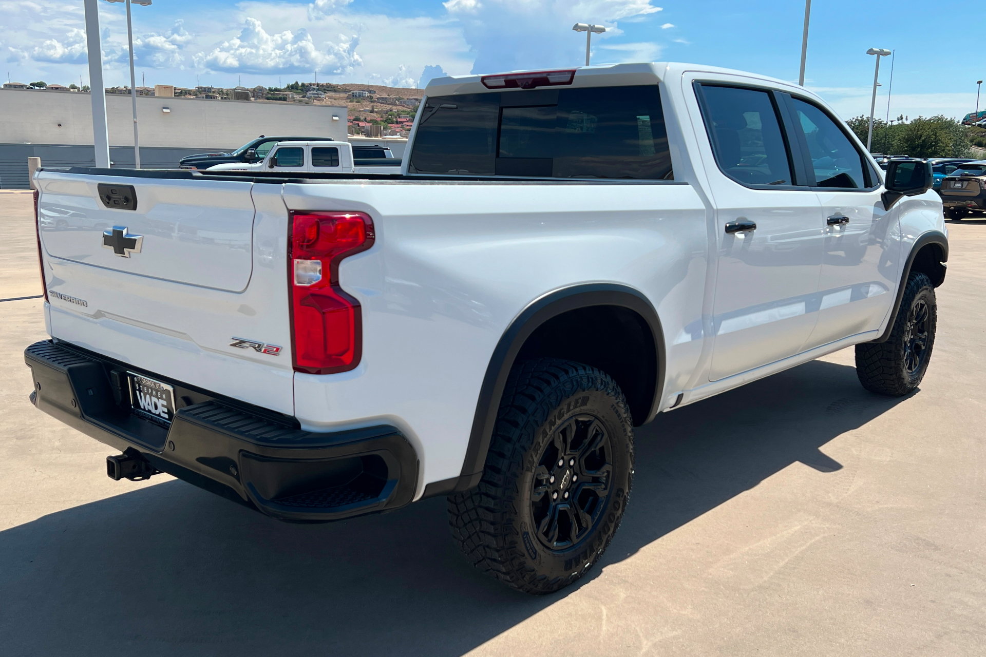 Used 2024 Chevrolet Silverado 1500 ZR2 w/ Technology Package AWD/4WD image 6