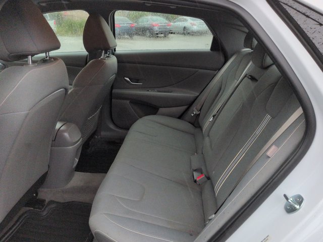 Used 2025 Hyundai Elantra SEL FWD image 12