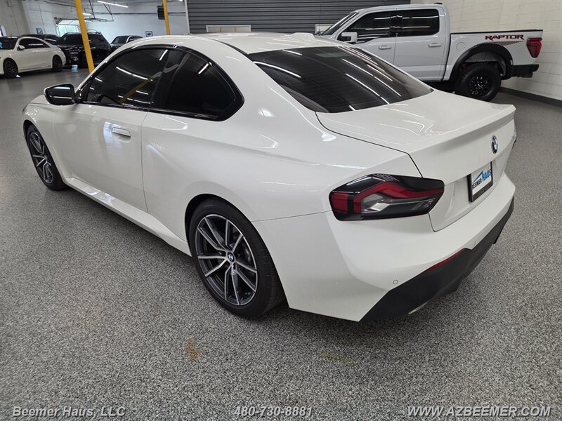 Used 2024 BMW 230i Coupe w/ Convenience Package RWD image 5