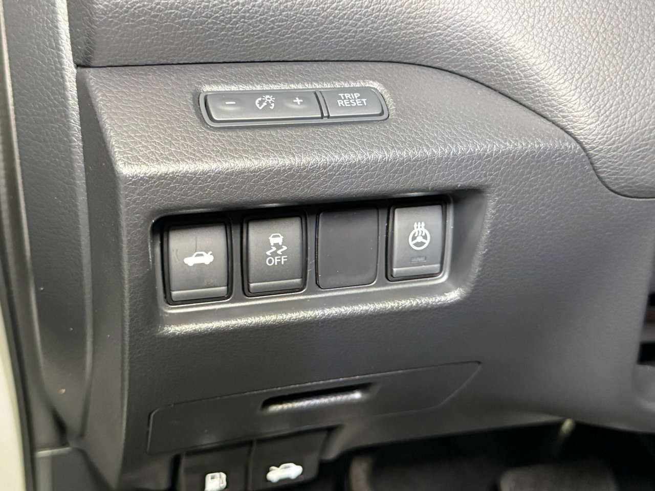 Used 2018 Nissan Altima 2.5 SV w/ 2.5 SV Technology Package image 36