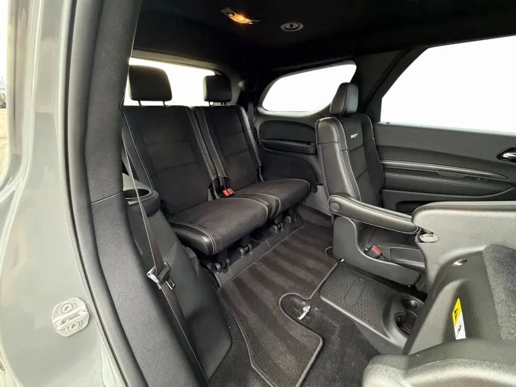 Used 2022 Dodge Durango SRT w/ Technology Group AWD/4WD image 32
