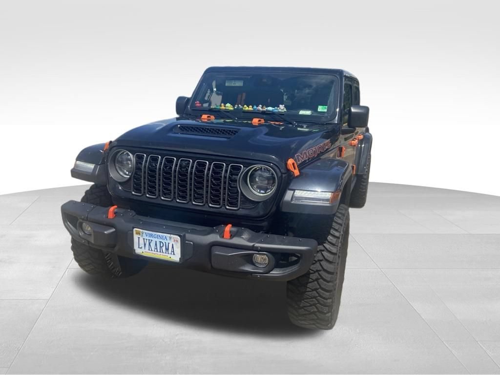 Used 2025 Jeep Gladiator Mojave AWD/4WD image 3
