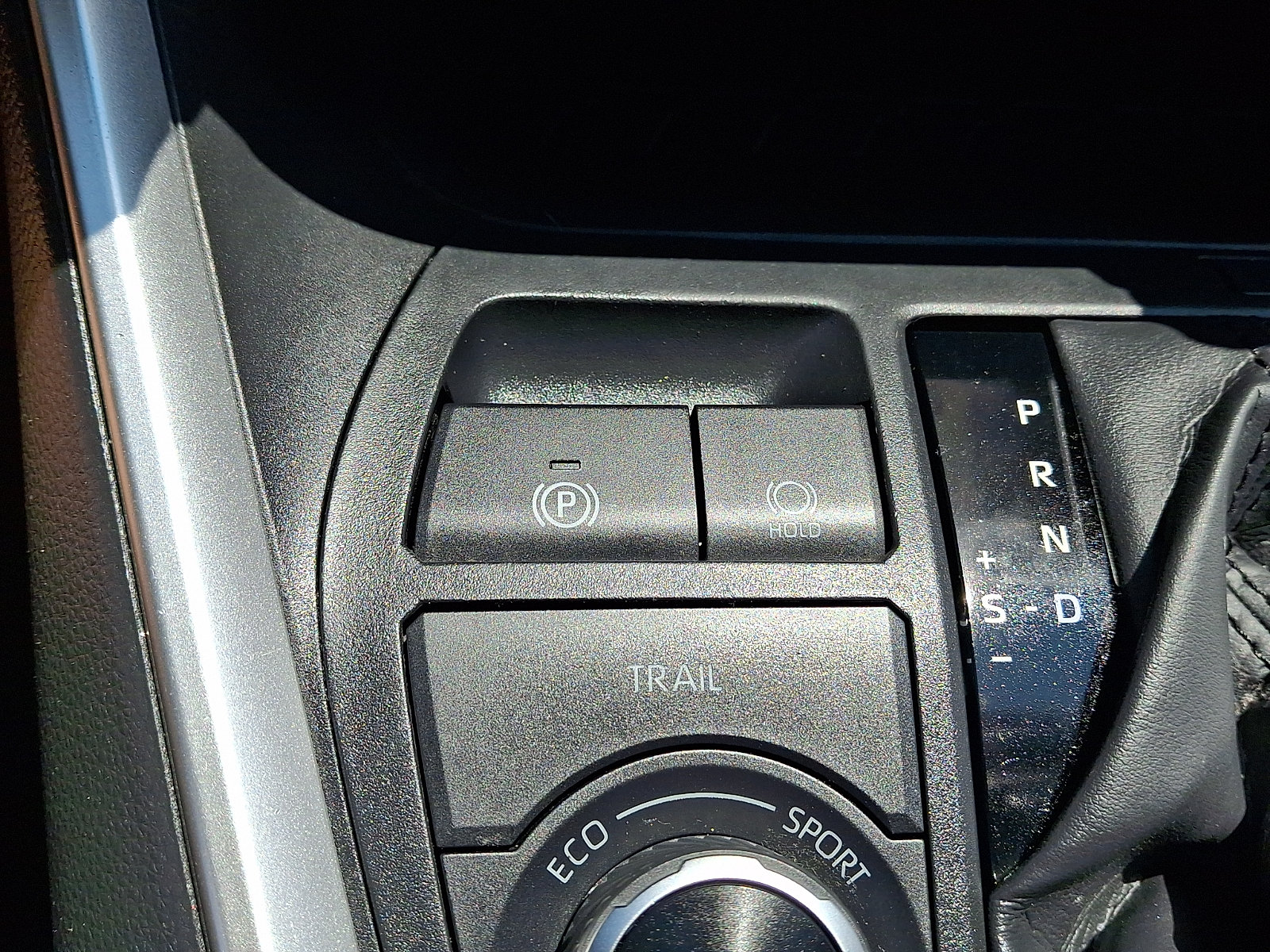 Used 2023 Toyota RAV4 XLE w/ XLE Grade Weather Package AWD/4WD image 23
