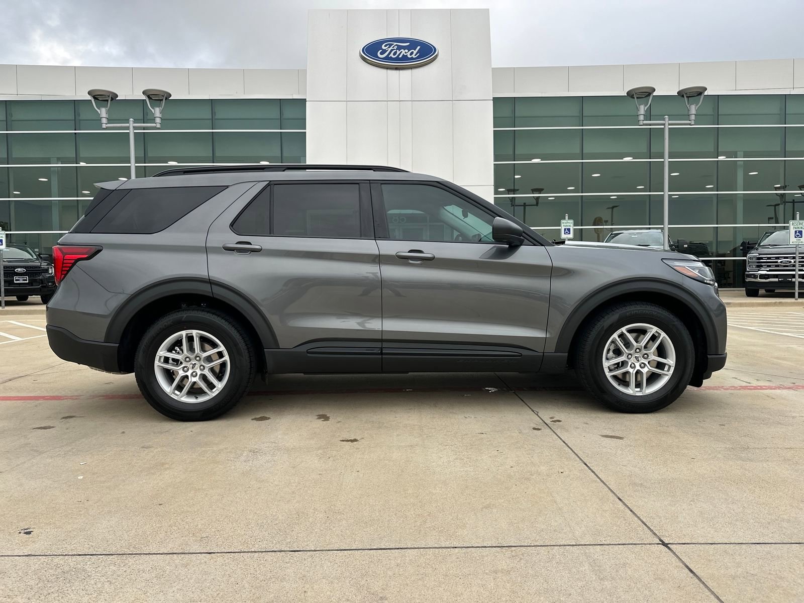New 2026 Ford Explorer Active w/ Active Comfort Package image 36