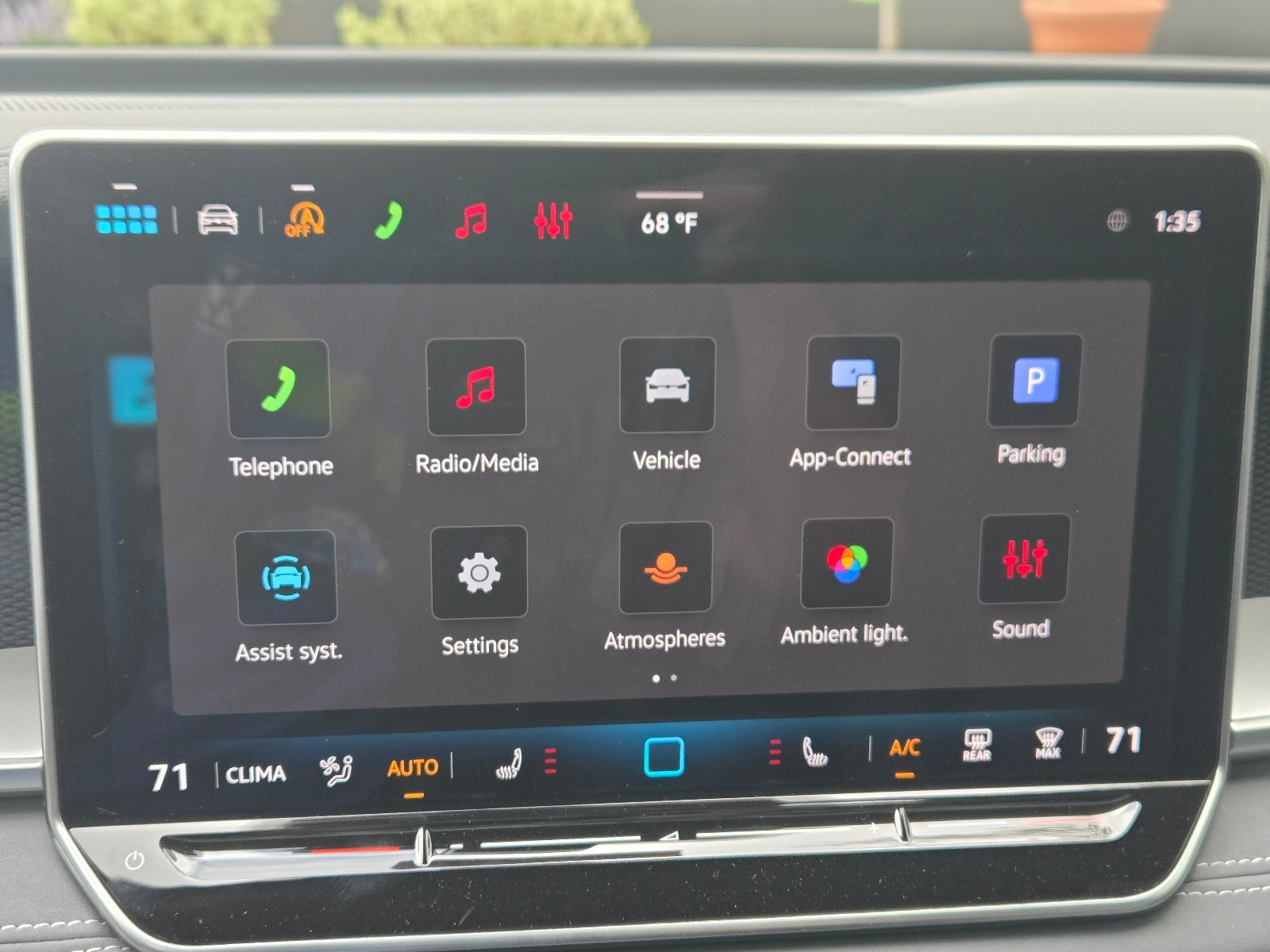 New 2026 Volkswagen Tiguan SE R-Line FWD image 19