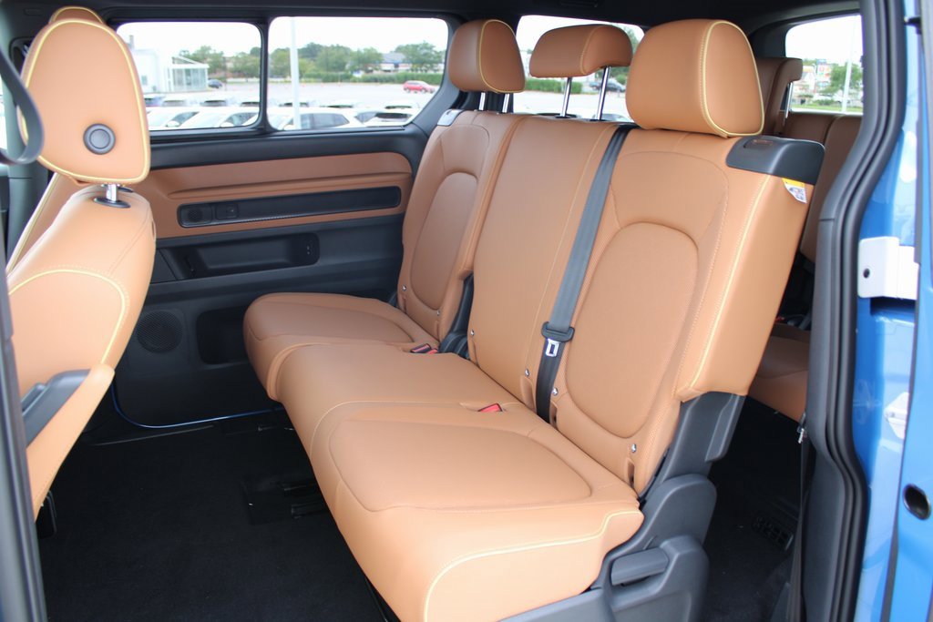 New 2025 Volkswagen ID. Buzz Pro S image 17