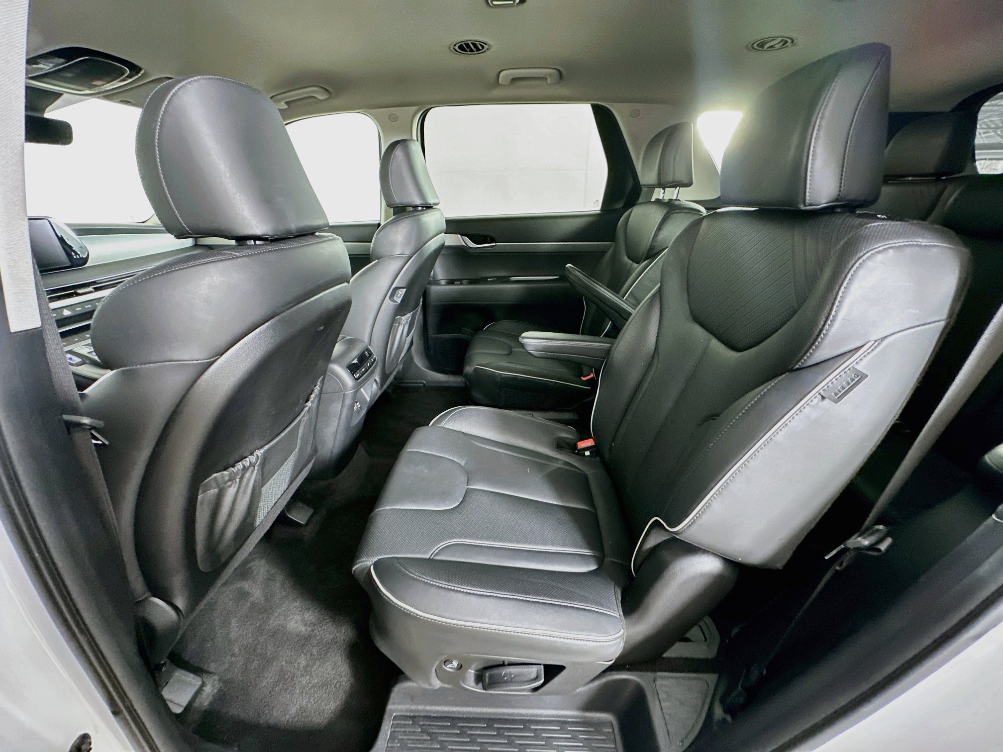 Used 2025 Hyundai Palisade SEL FWD image 29