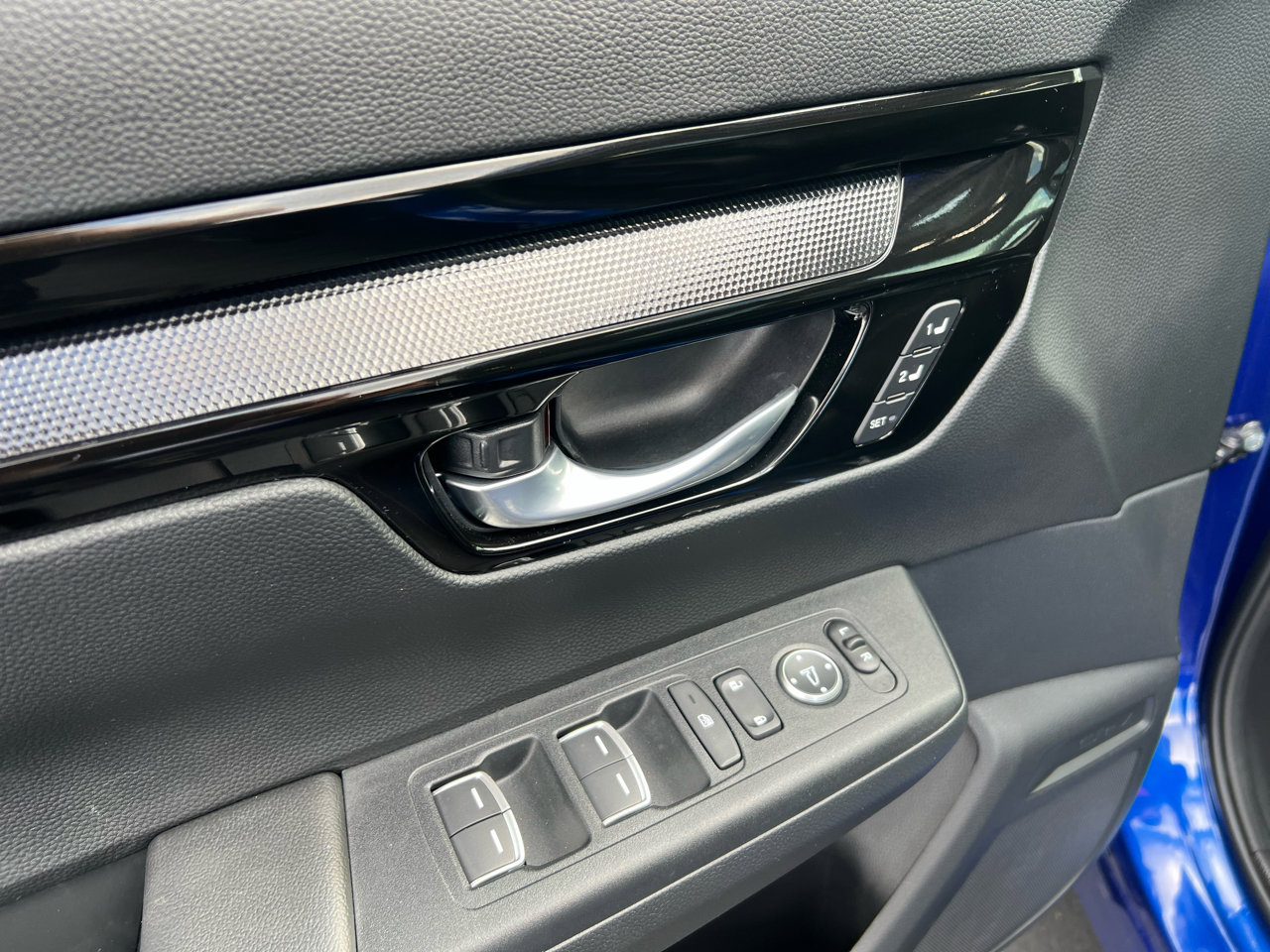 Used 2025 Honda CR-V EX-L image 42