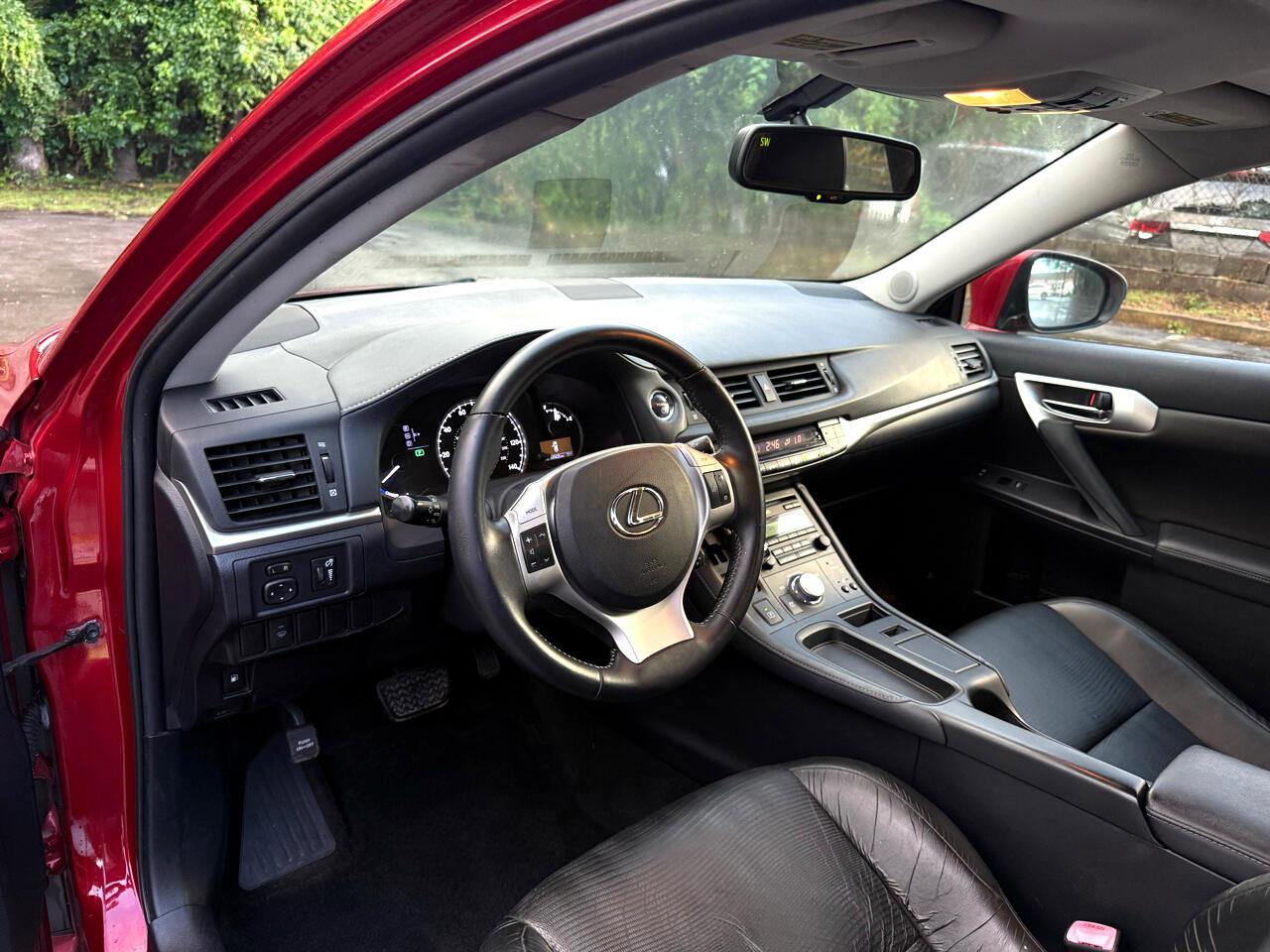 Used 2011 Lexus CT 200h image 14