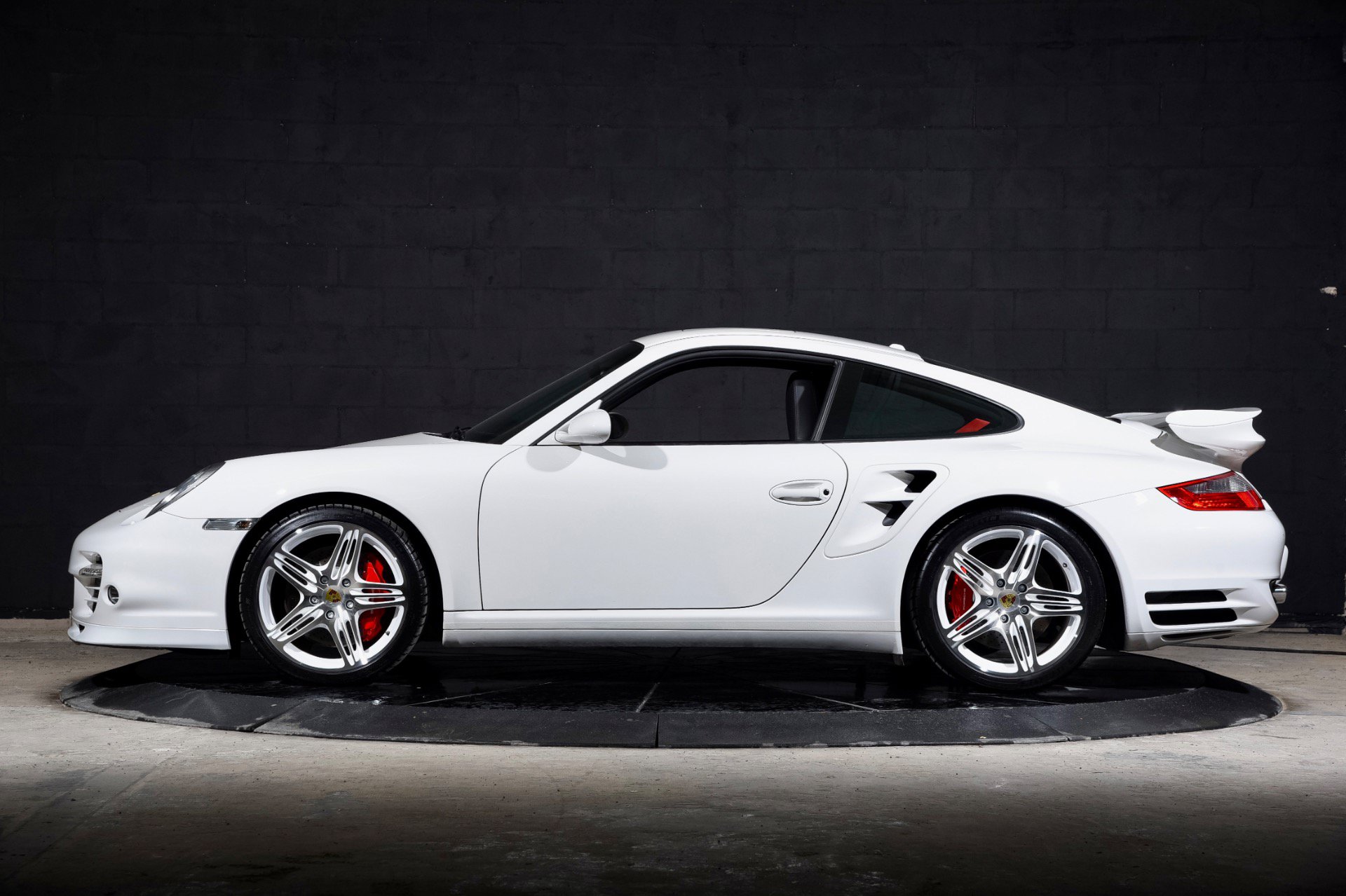 Used 2009 Porsche 911 Turbo AWD/4WD image 16