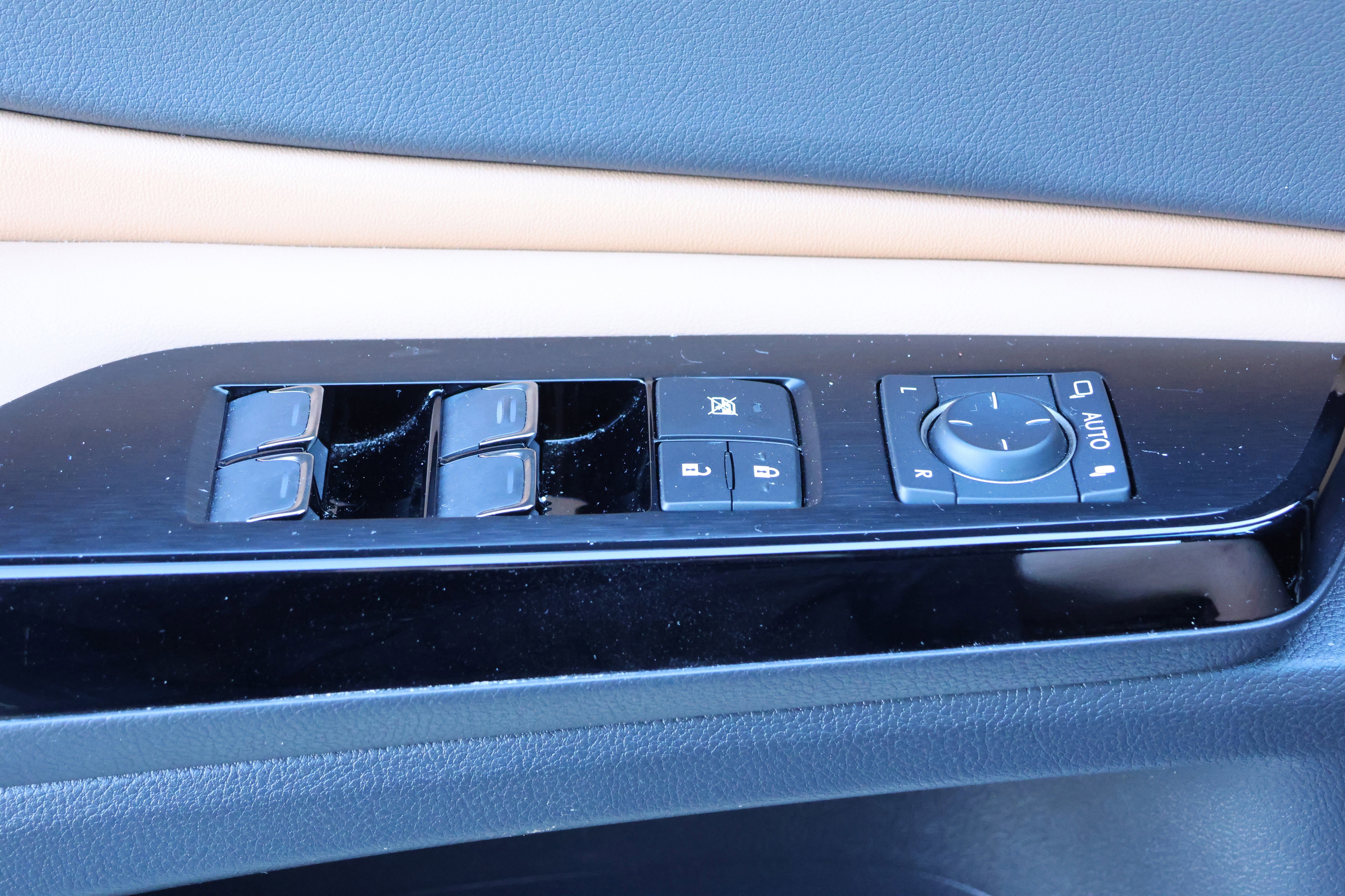 Certified 2024 Lexus ES 350 Ultra Luxury image 15