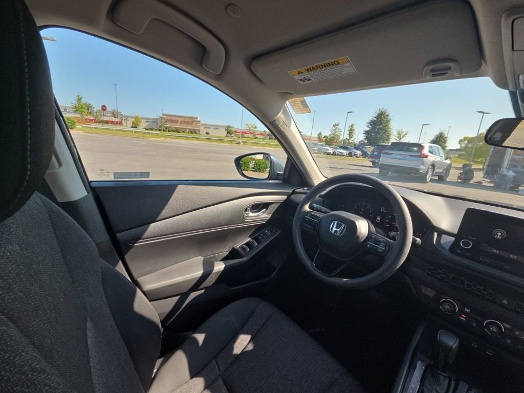 Used 2025 Honda Accord LX image 17