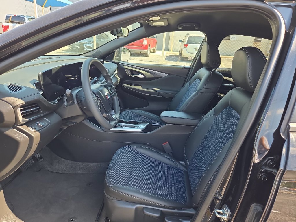 Used 2026 Buick Envista Preferred FWD image 11