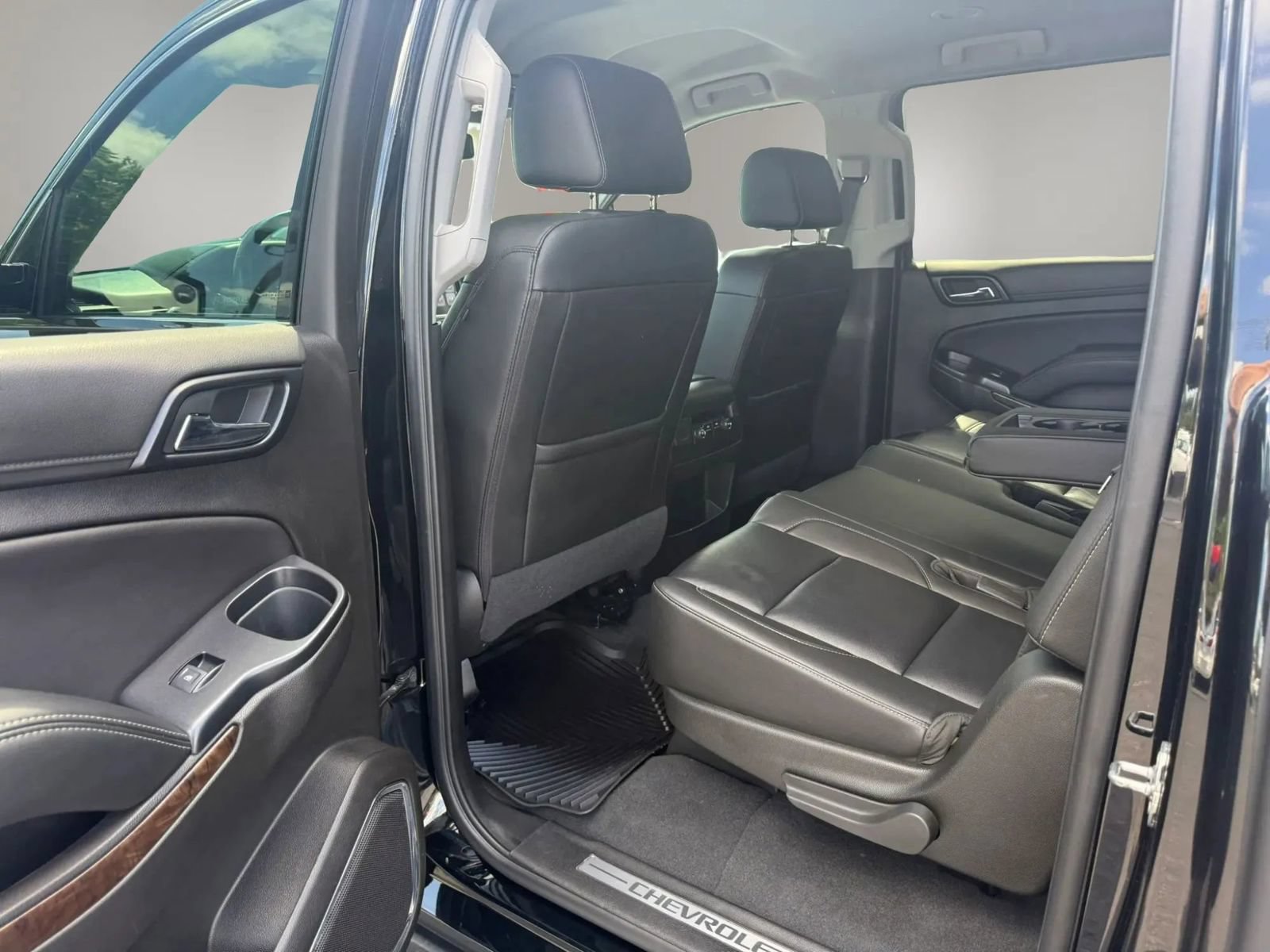 Used 2019 Chevrolet Suburban LT AWD/4WD image 31