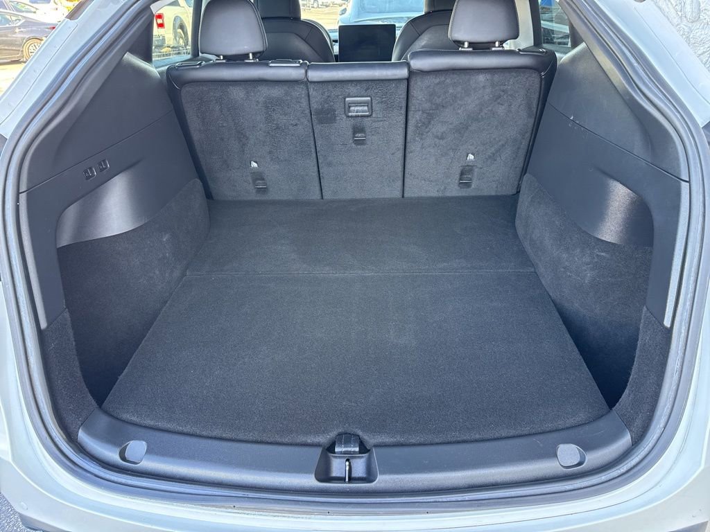 Used 2022 Tesla Model Y Long Range image 27