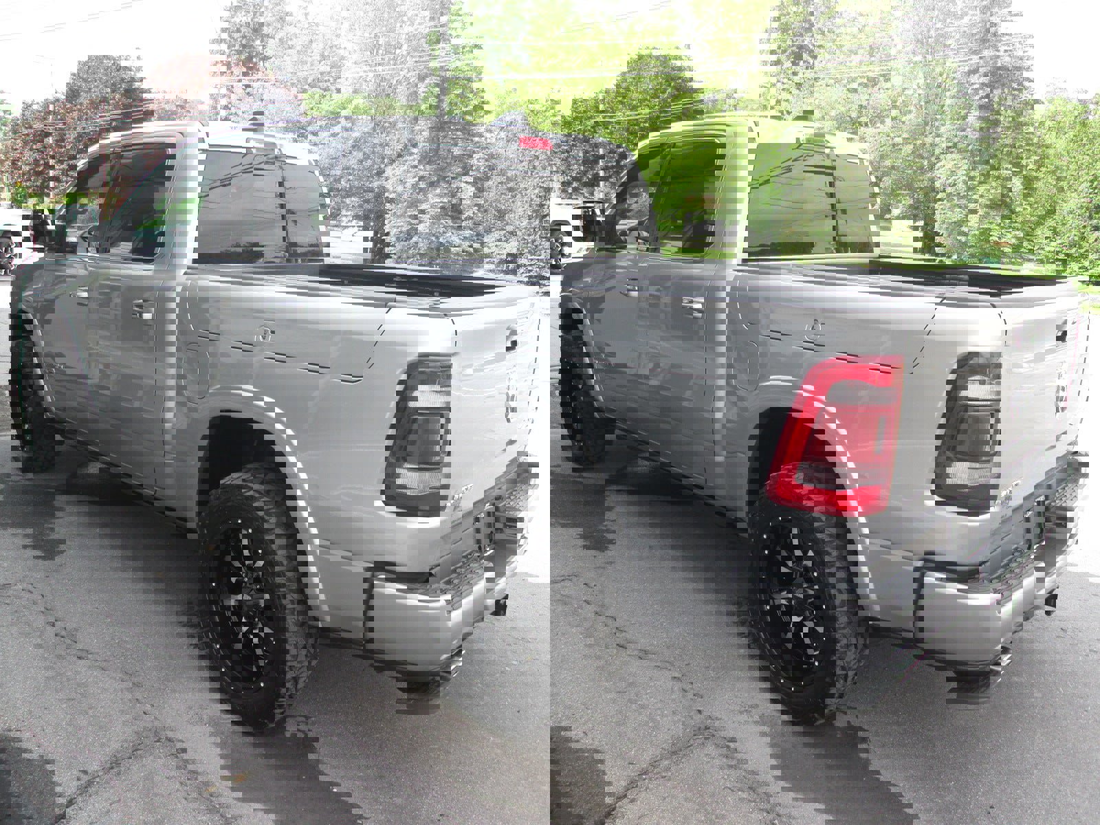 Used 2020 RAM 1500 Limited image 3