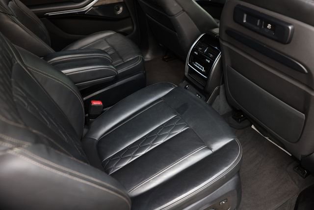Used 2019 BMW X7 xDrive50i w/ Dynamic Handling Package AWD/4WD image 15