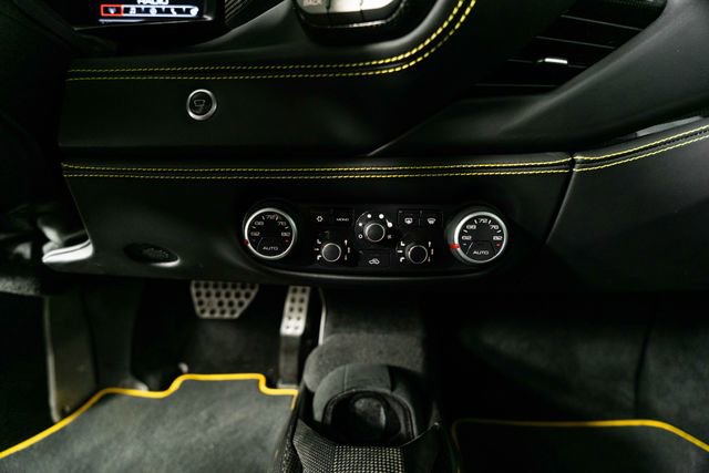 Used 2017 Ferrari 488 GTB RWD image 22