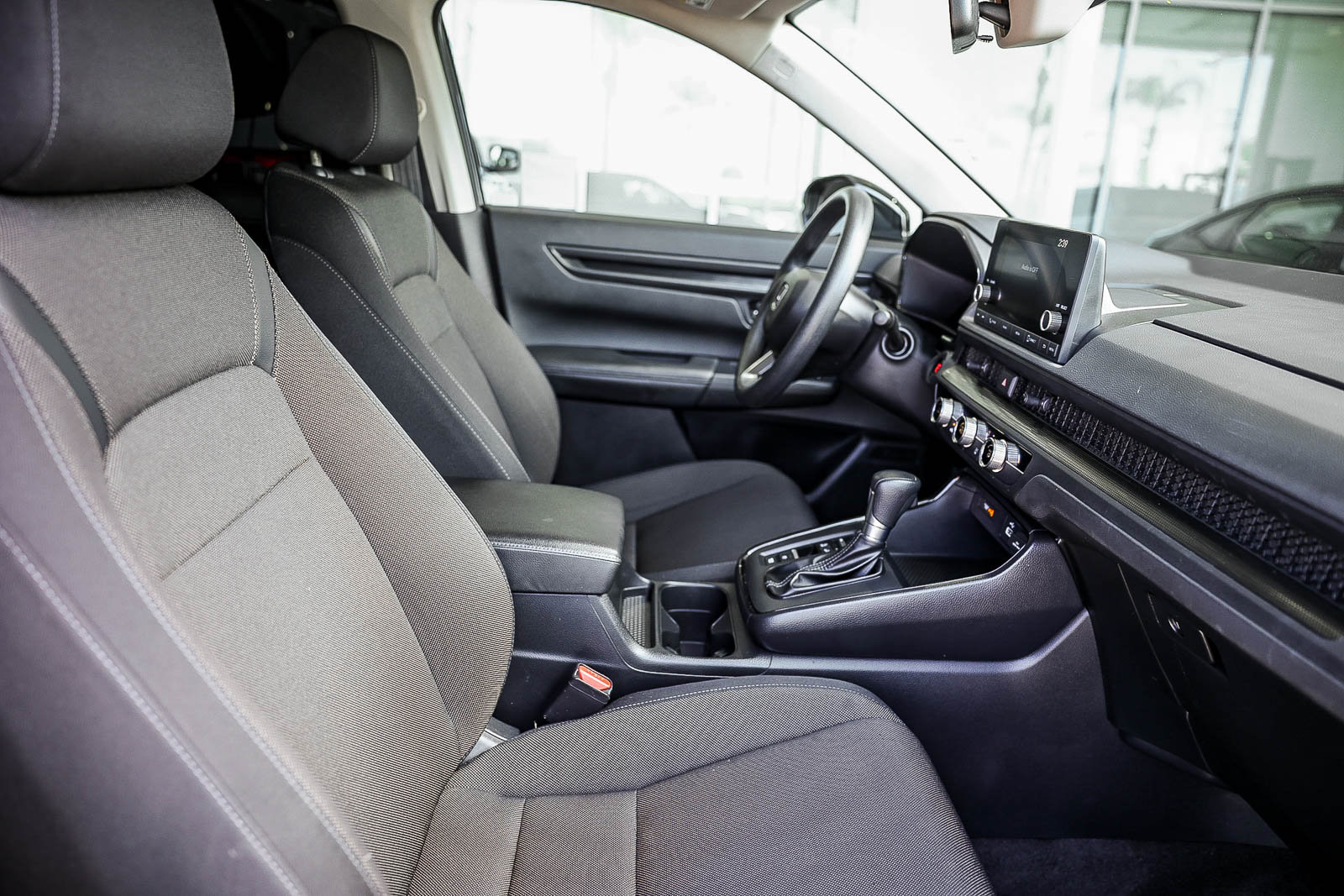 Used 2025 Honda CR-V LX image 21