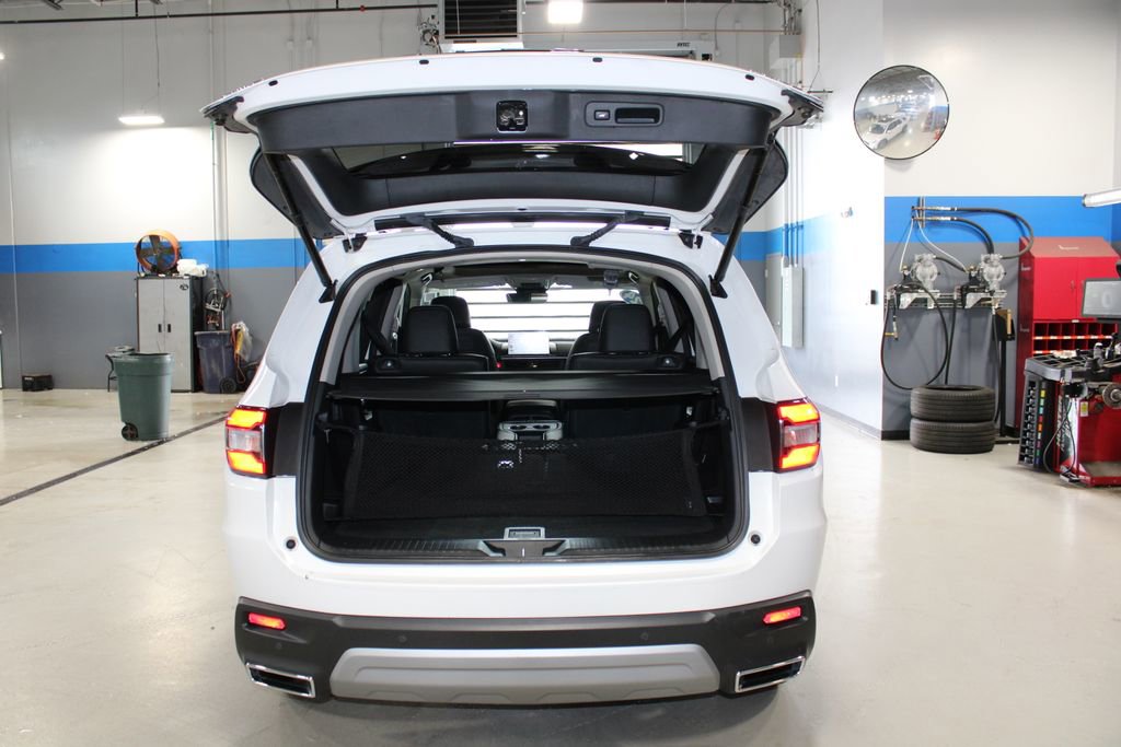 Used 2024 Honda Pilot Elite image 50