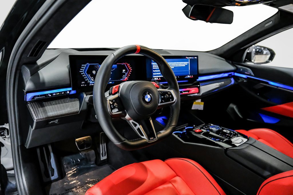 Used 2025 BMW M5 w/ Carbon Package image 6