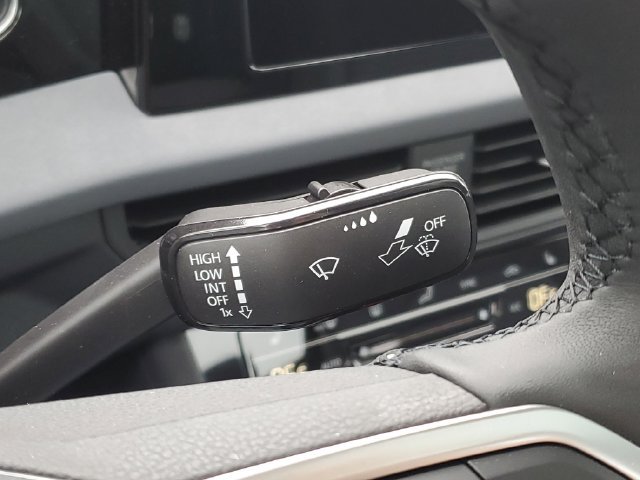 New 2026 Volkswagen Jetta SE FWD image 18
