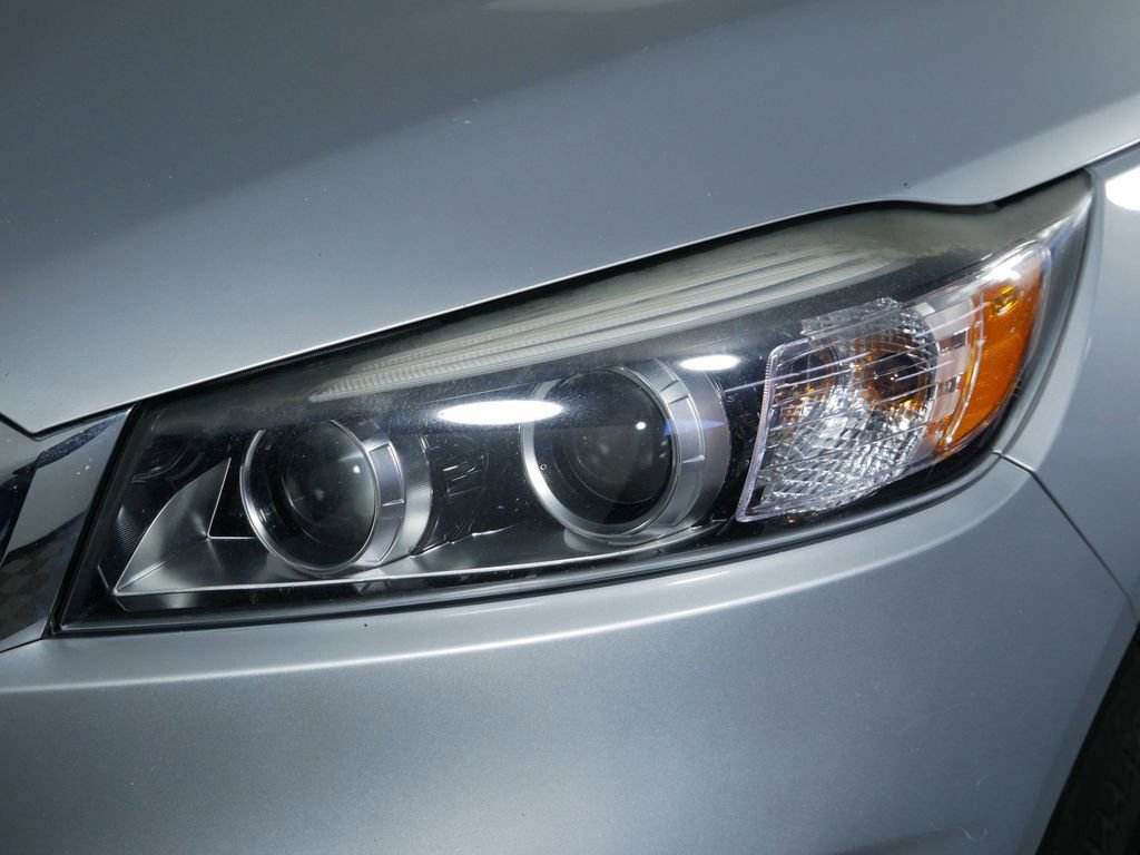 Used 2017 Kia Sorento LX image 14