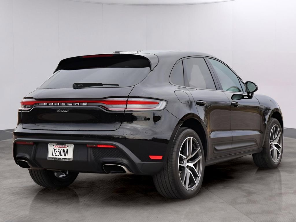 New 2026 Porsche Macan image 8