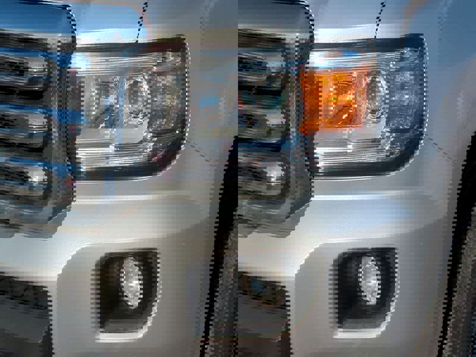 Used 2015 GMC Canyon SLE image 11