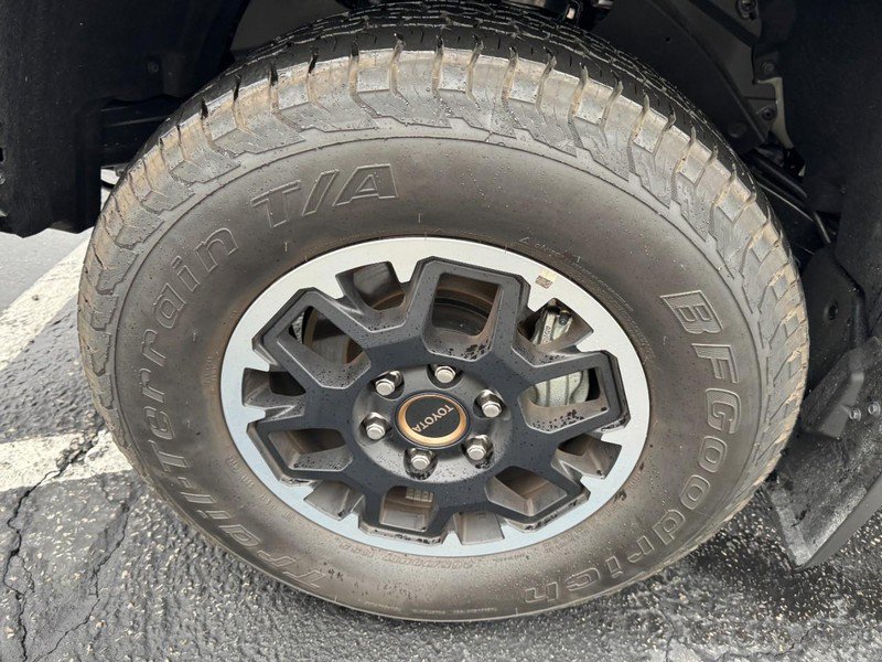 Used 2025 Toyota Tacoma TRD Off-Road image 7