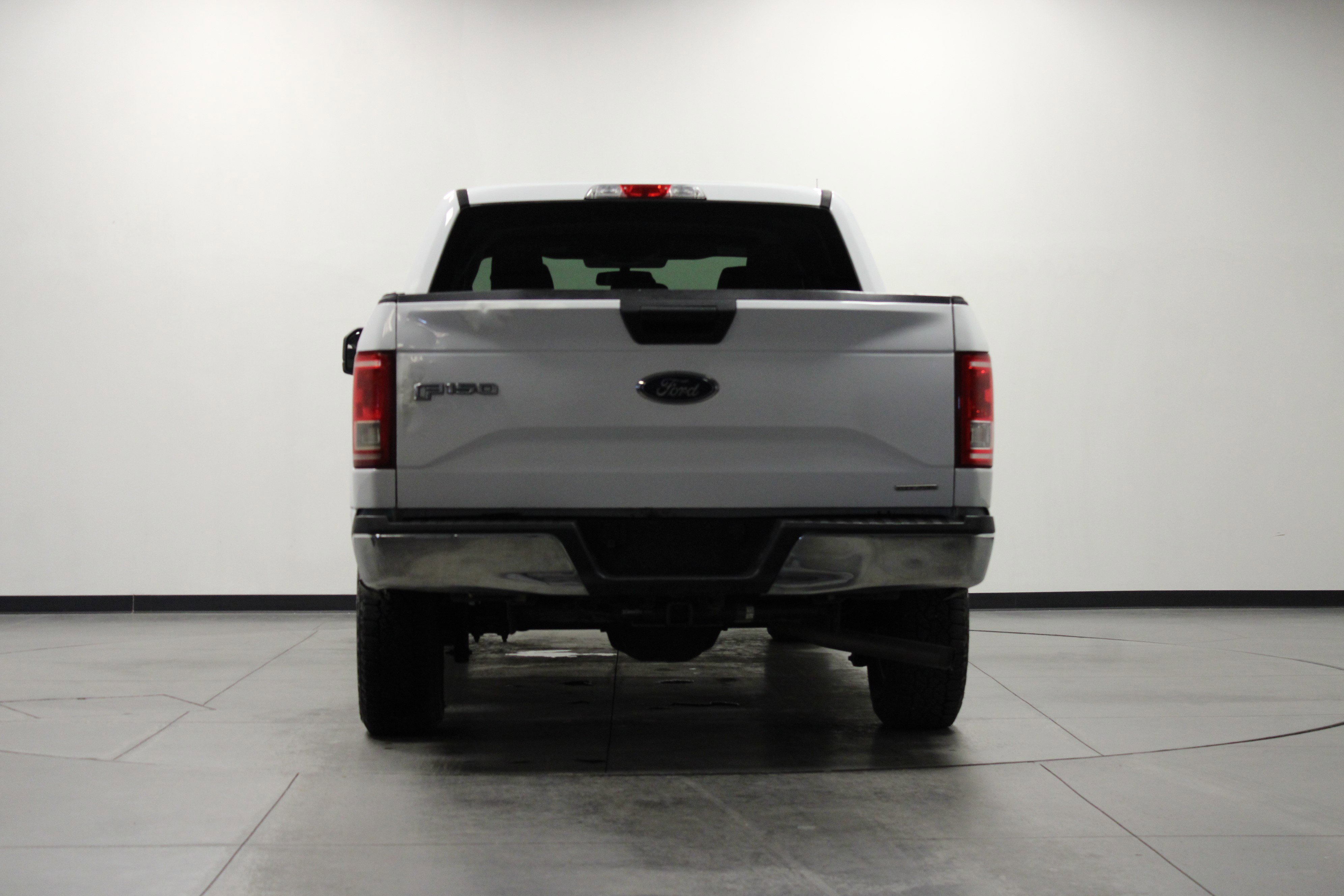 Used 2015 Ford F150 XLT AWD/4WD image 4