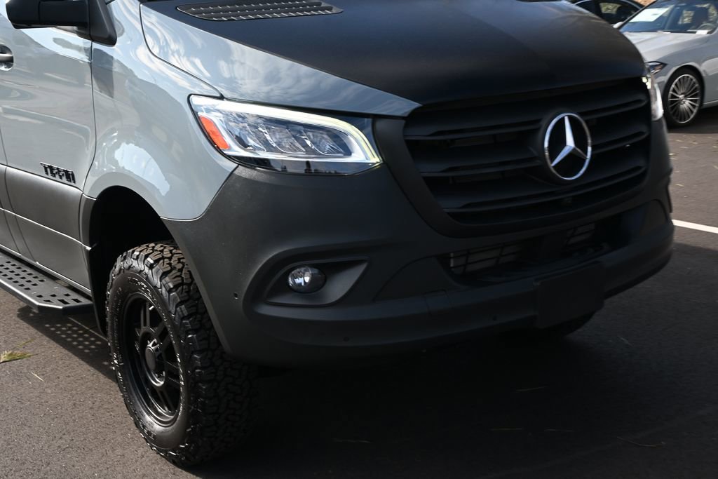 Used 2023 Mercedes-Benz Sprinter 2500 image 35