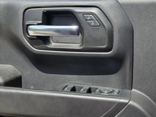 Used 2024 Chevrolet Silverado 1500 Custom w/ Turbomax Blackout Package image 7