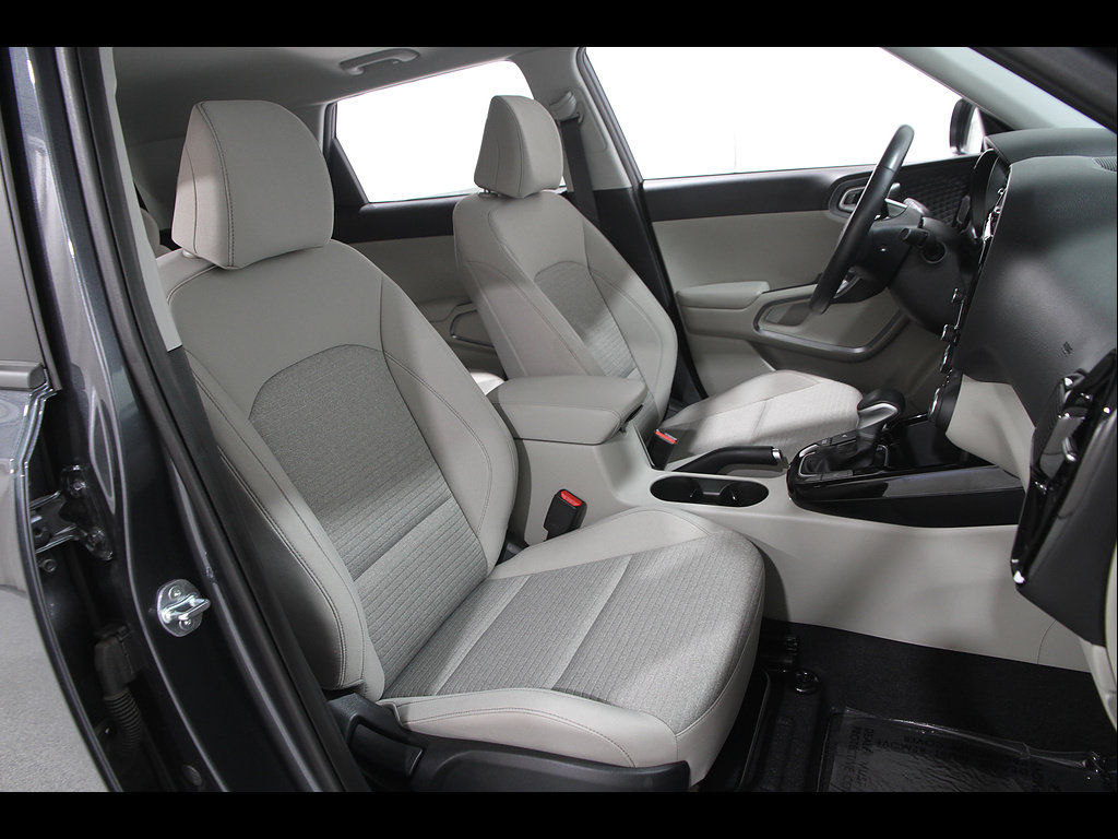 Used 2024 Kia Soul EX FWD image 17