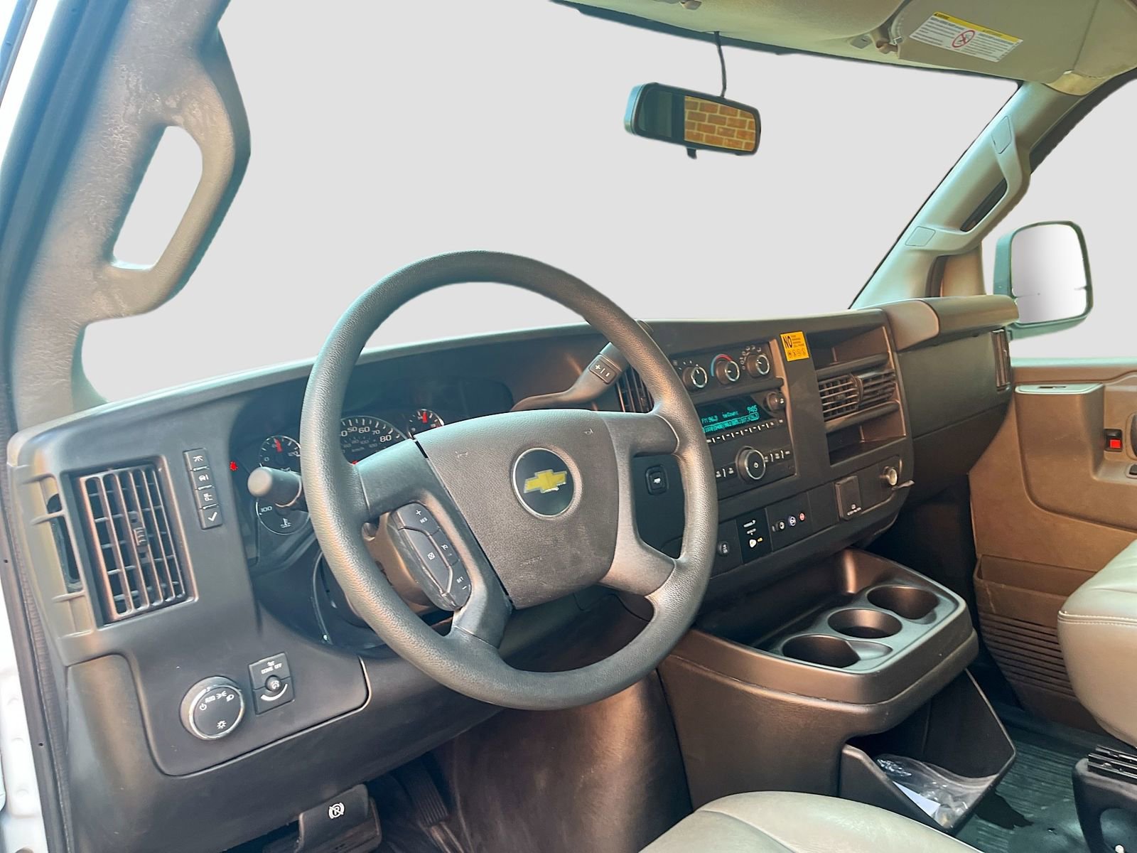 Used 2025 Chevrolet Express 2500 w/ Driver Convenience Package image 9