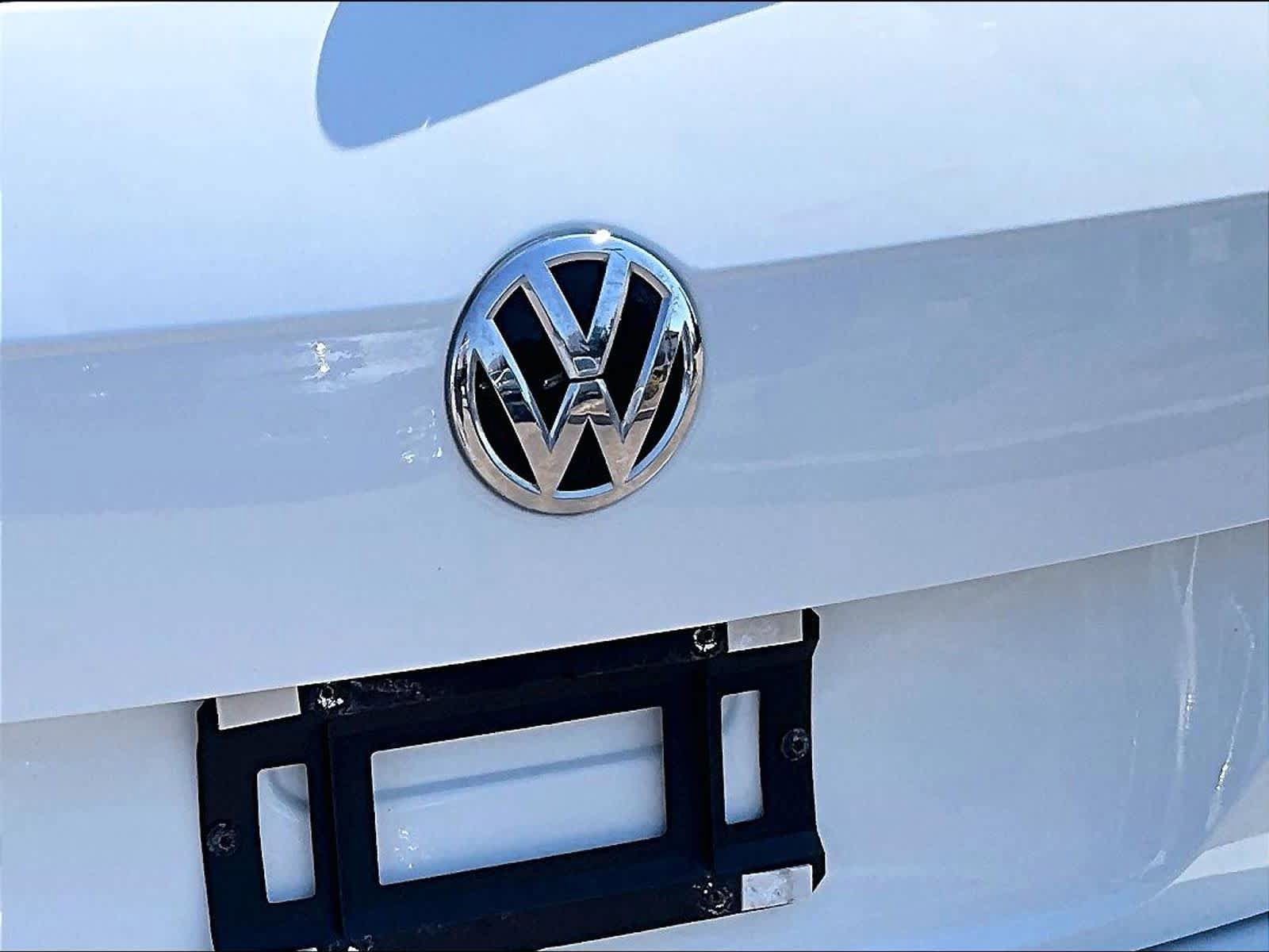 Used 2020 Volkswagen Tiguan SE AWD/4WD image 28
