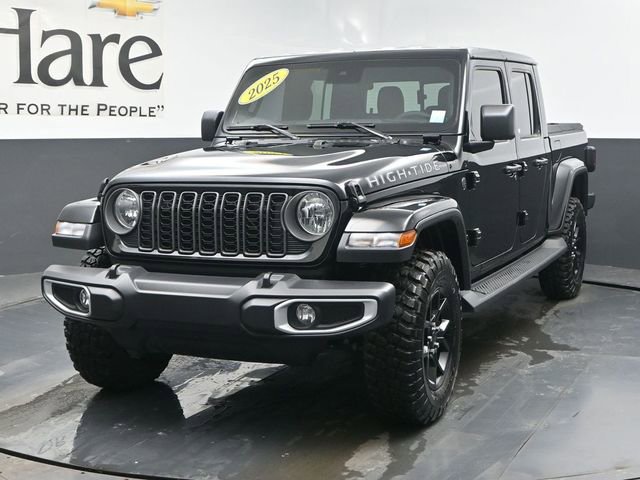 Used 2025 Jeep Gladiator Sport image 7