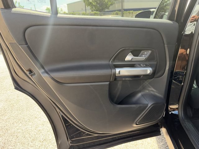 Used 2022 Mercedes-Benz GLB 250 image 26