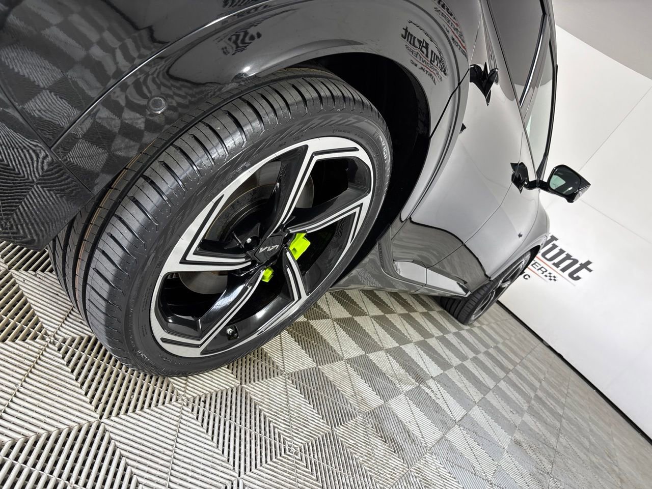 Used 2023 Kia EV6 GT AWD/4WD image 28