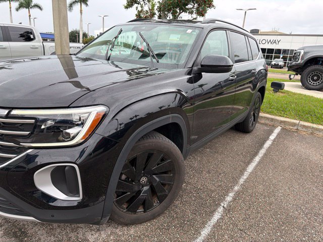 Used 2025 Volkswagen Atlas SE